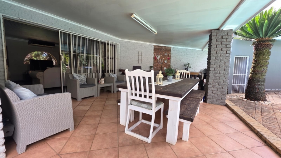 3 Bedroom Property for Sale in Wilkoppies North West